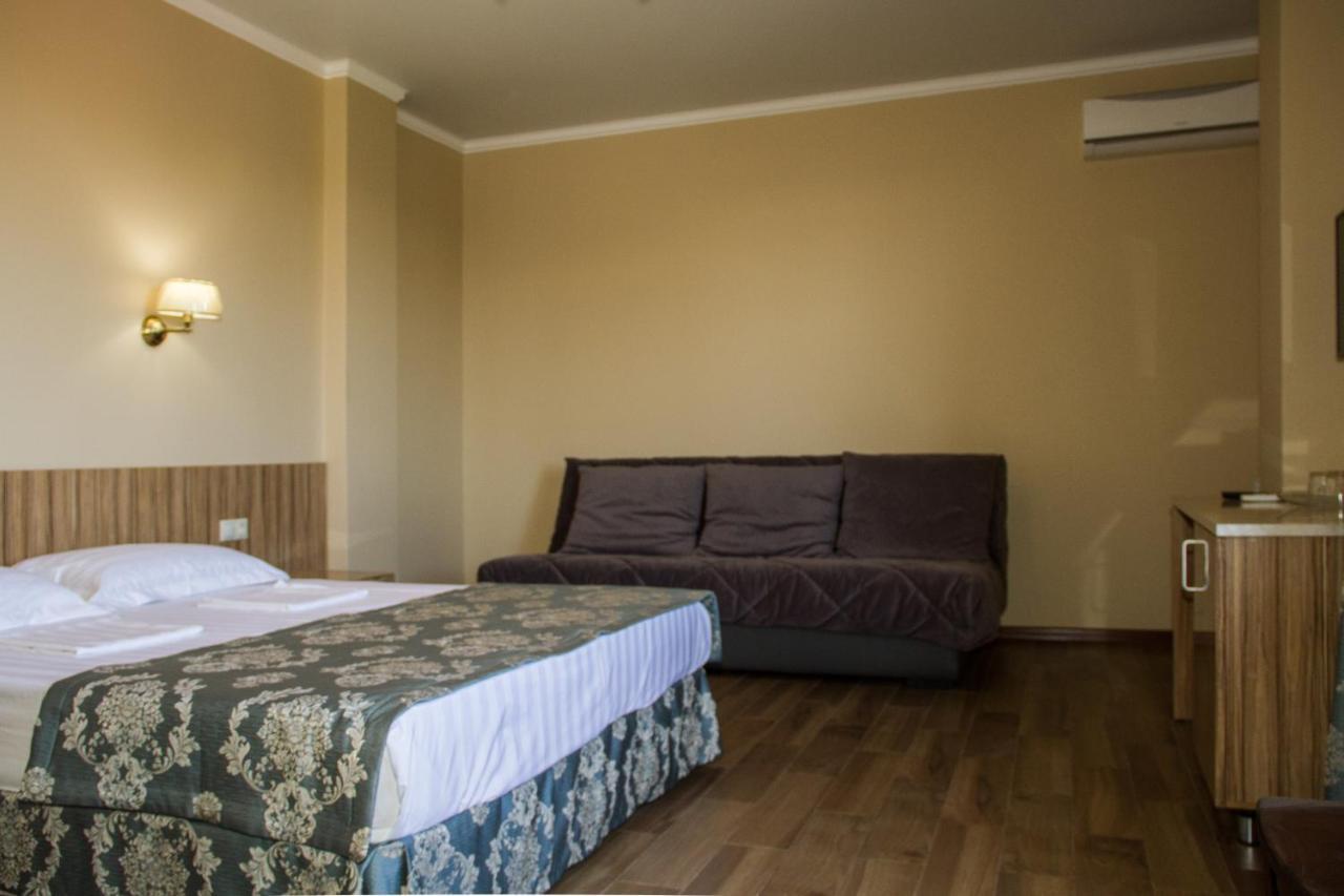 Hotel San Arda Gagry Eksteriør bilde