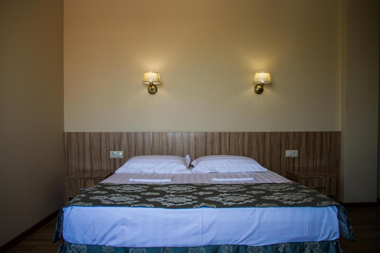 Hotel San Arda Gagry Eksteriør bilde